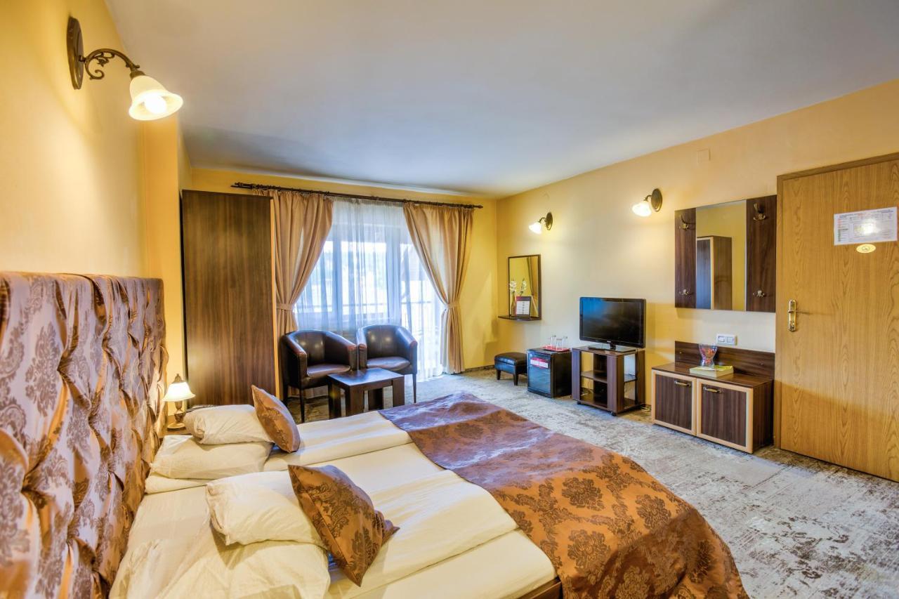 Pensiunea Ambient Brasov Luaran gambar